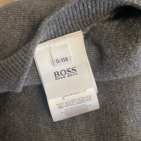 Hugo Boss boys reversible knit jacket boys around size 5 perfect condition - Picture 8 of 8